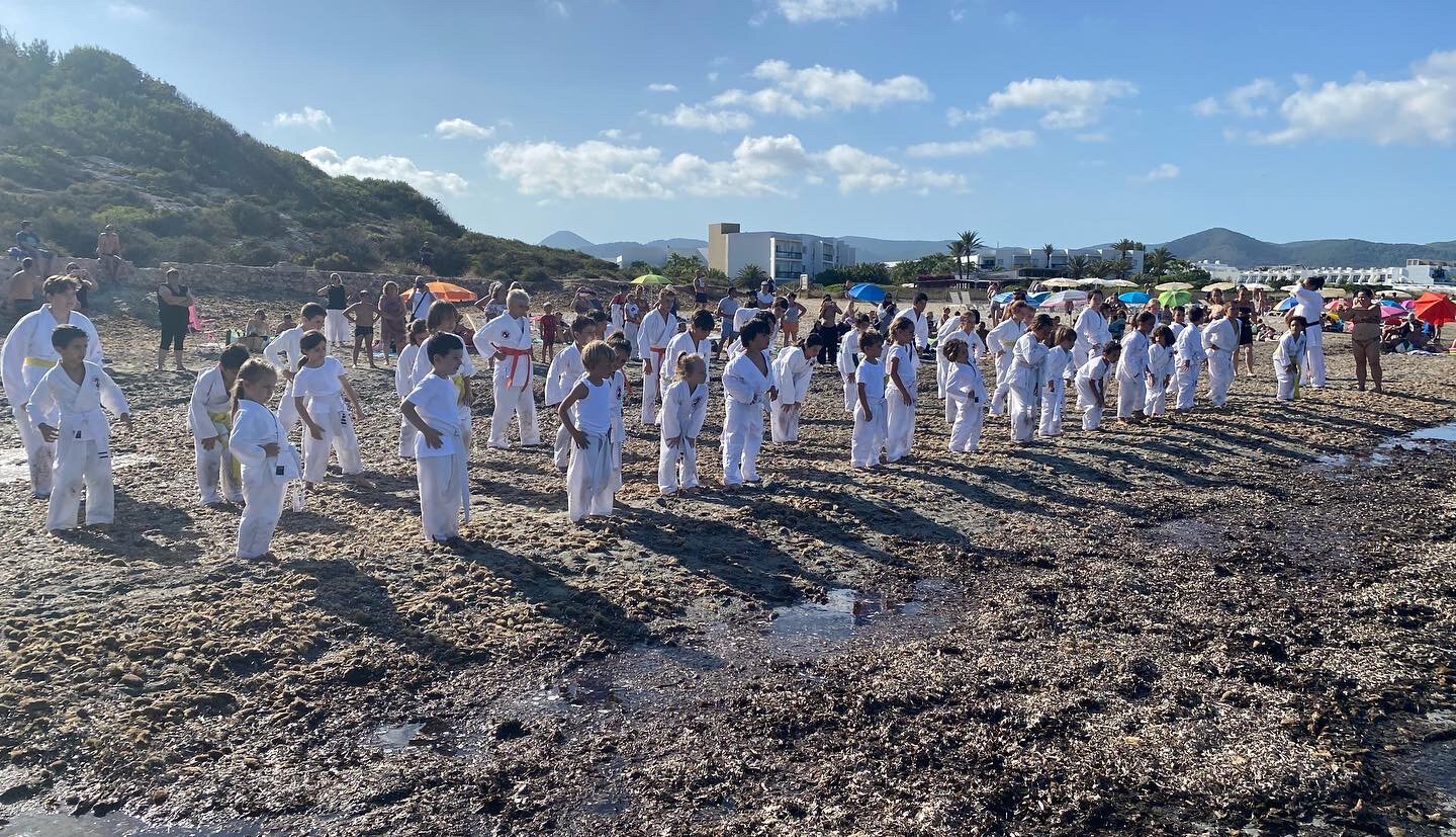 Deporte infantil en Ibiza: liga escolar de karate