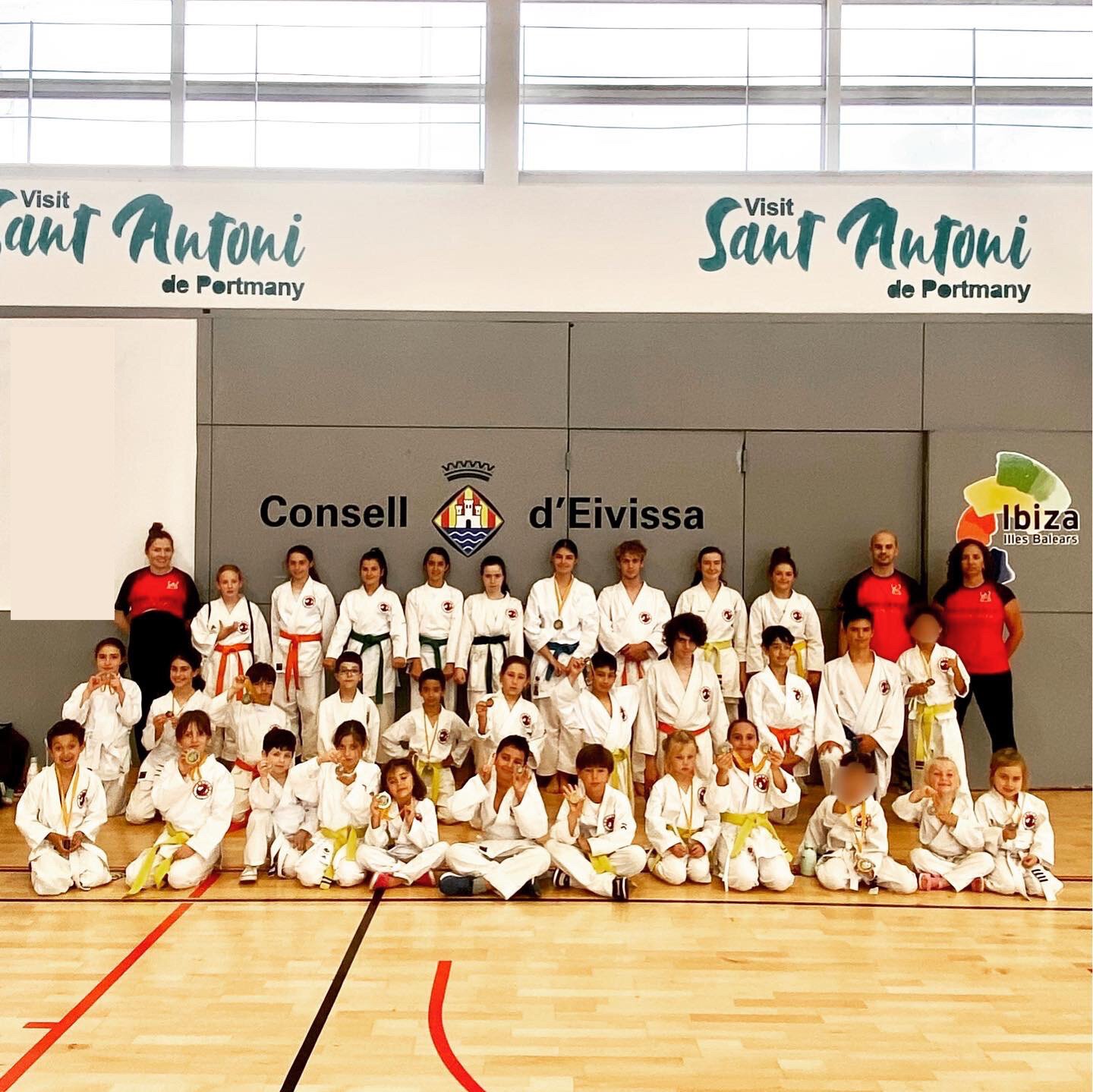 Entrenamiento de karate para adultos en Ibiza